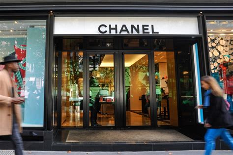 boutique chanel attaquée